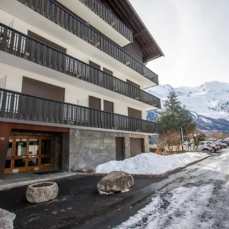 B Village Apartmán *