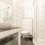 Апартаменти B Village *