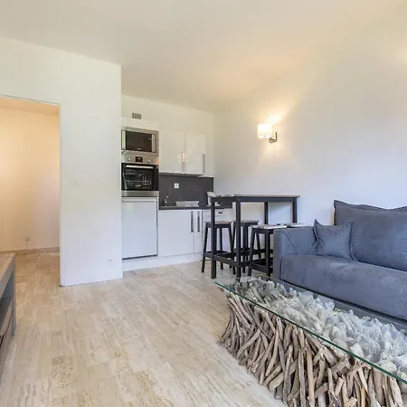 B Village Apartamento