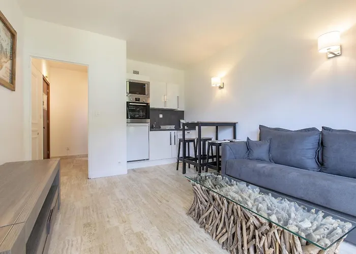 B Village Apartament